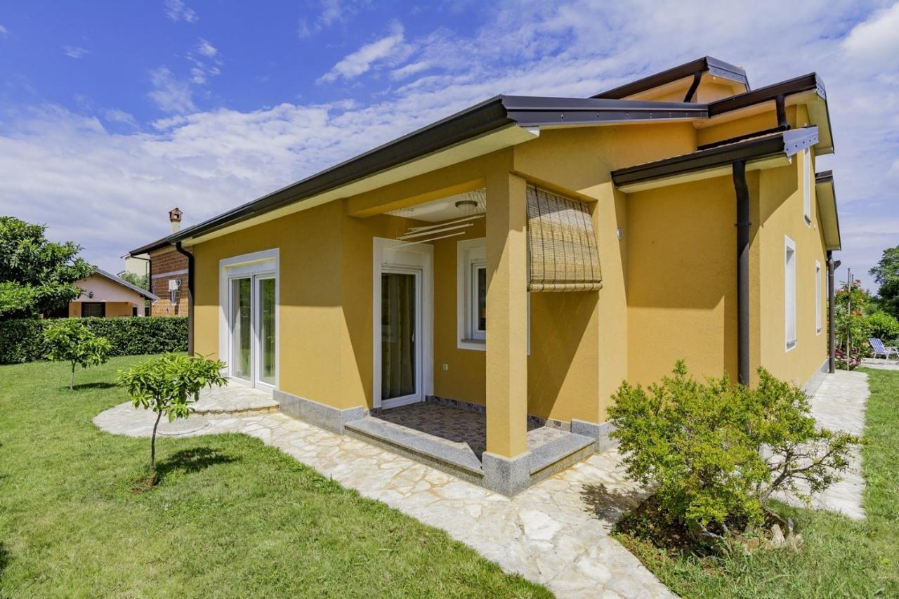 Bozica House With Apartment Umag Exterior photo